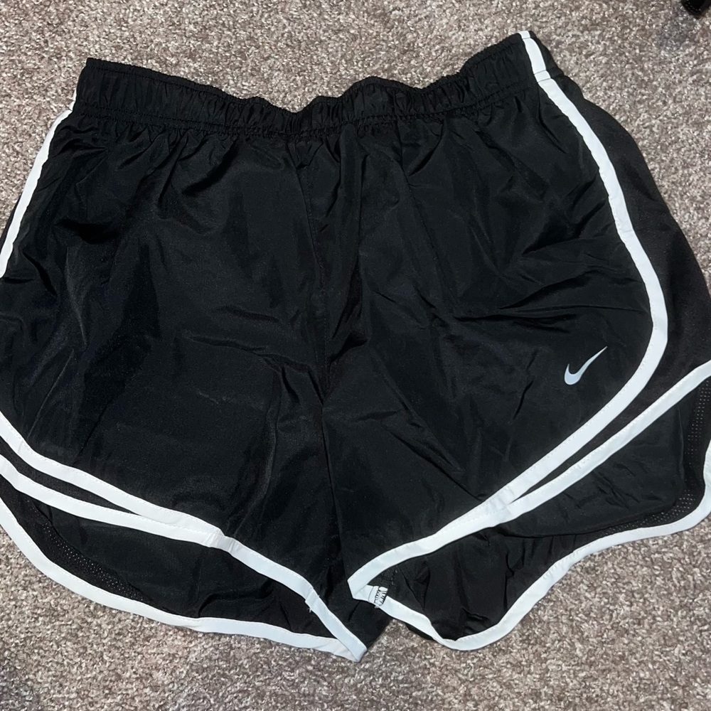 NIKE Black & White Tempo Running Shorts L